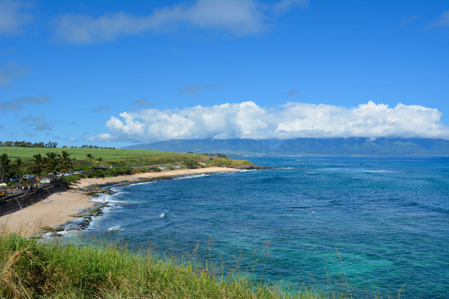 A stunning view of the Ho'okipa Beach Park in Maui.